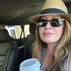 Meet your Posher, Lyn